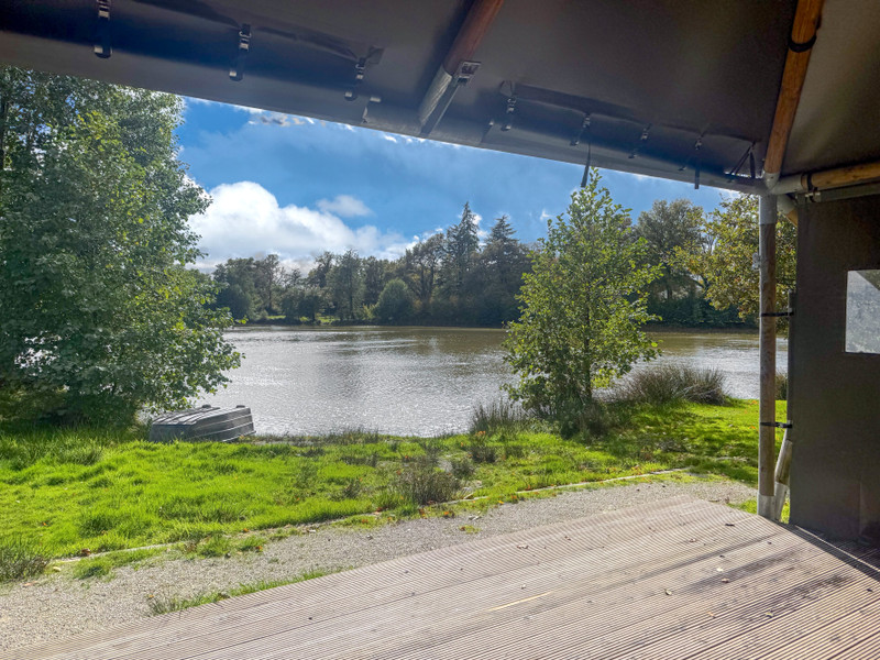 Propriété à vendre à Beaulieu-sous-Parthenay, Deux-Sèvres - 996 400 €