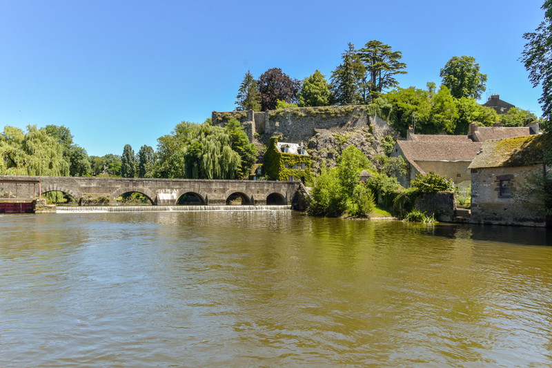 Propriété à vendre à Fresnay-sur-Sarthe, Sarthe - 156 600 €
