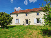 Propriété à vendre à Chef-Boutonne, Deux-Sèvres - 199 900 € - photo n°1