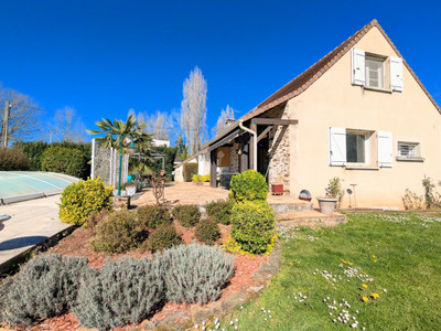 French property for sale in Saint-Yrieix-la-Perche, Haute-Vienne - €378,000 - photo 2