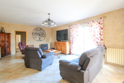 French property for sale in Uzès, Gard - €649,000 - photo 4
