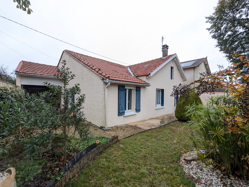 French property for sale in Soyaux, Charente - €201,000 - photo 0