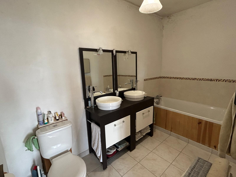 French property for sale in Verrières, Charente - €349,270 - photo 6