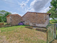 Maison à vendre à Le Bouchage, Charente - 66 600 € - photo 2