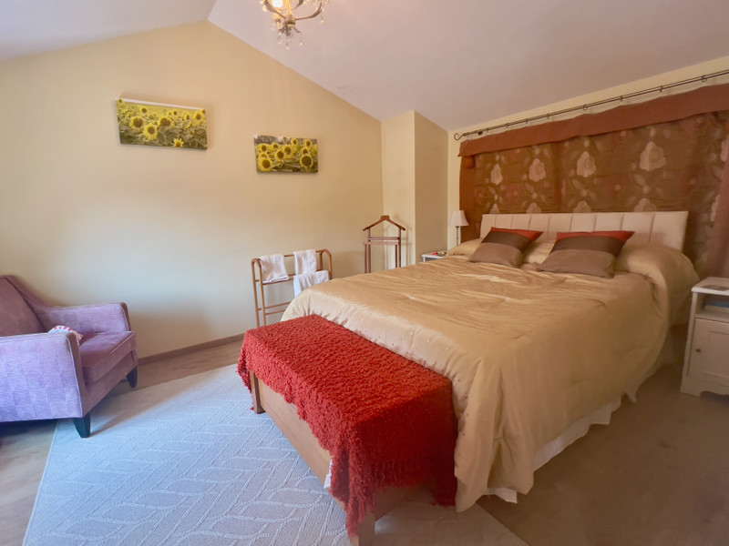 French property for sale in Plaine-et-Vallées, Deux-Sèvres - €165,000 - photo 3