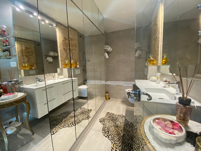 Paris 5, Quai de la Tournelle, 2bedroom/2bathroom, 101m2, fully renovated 2021, Panoramic views of Seine River