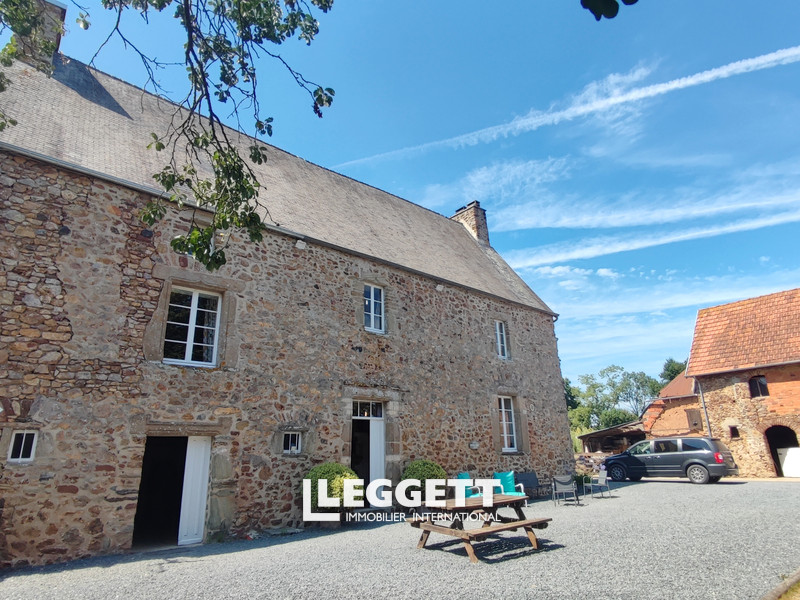 Maison 15 pièce(s), LE DÉZERT