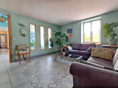 French property for sale in Bresdon, Charente-Maritime - €268,000 - photo 2