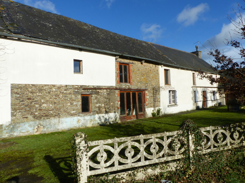 Maison à Ménéac, Morbihan - photo 1