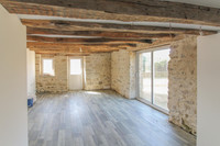 Maison à vendre à La Chapelle-Bertrand, Deux-Sèvres - 63.000 € - photo 4