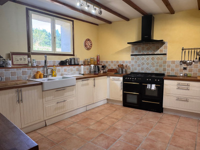 French property for sale in Brossac, Charente - €450,000 - photo 2
