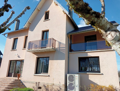 Maison à vendre à Égletons, Corrèze, Limousin, avec Leggett Immobilier