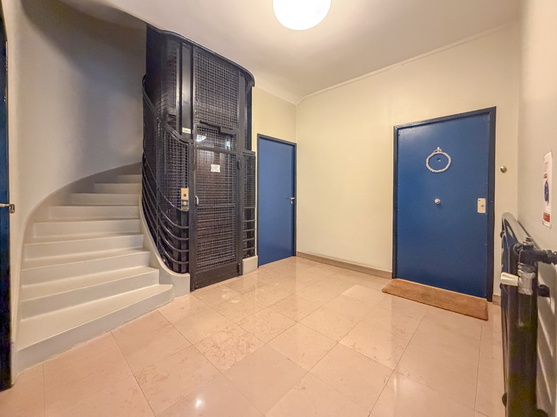 French property for sale in Paris 16e Arrondissement, Paris - €670,000 - photo 9