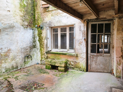 French property for sale in La Mothe-Saint-Héray, Deux-Sèvres - €26,600 - photo 5