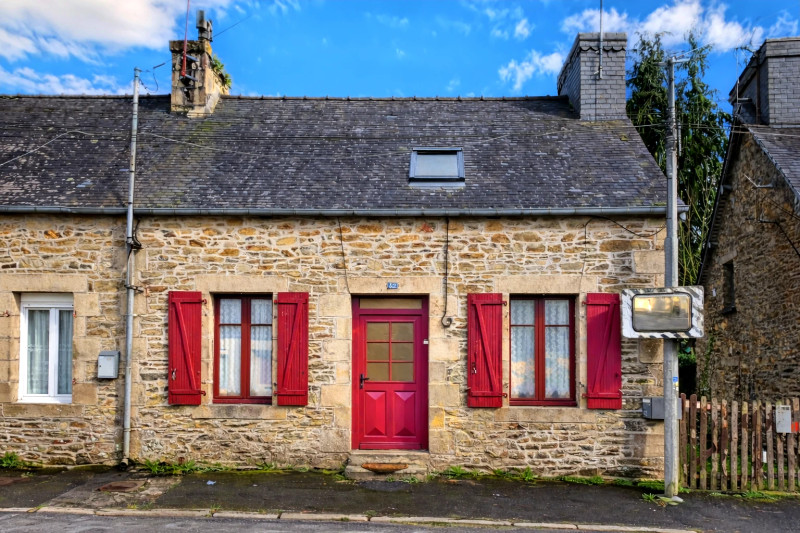 French property for sale in Callac, Côtes-d'Armor - €88,000 - photo 0