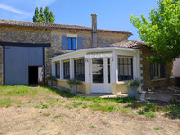 houses and homes for sale inVanzayDeux-Sèvres Poitou_Charentes