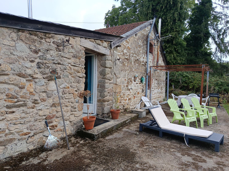 French property for sale in Saint-Pierre-Chérignat, Creuse - €172,800 - photo 5