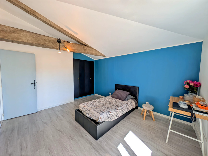French property for sale in Montendre, Charente-Maritime - €310,000 - photo 6