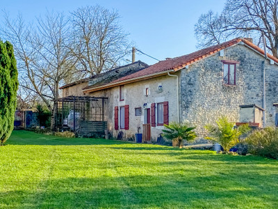 Maison à vendre à Val-de-Bonnieure, Charente, Poitou-Charentes, avec Leggett Immobilier
