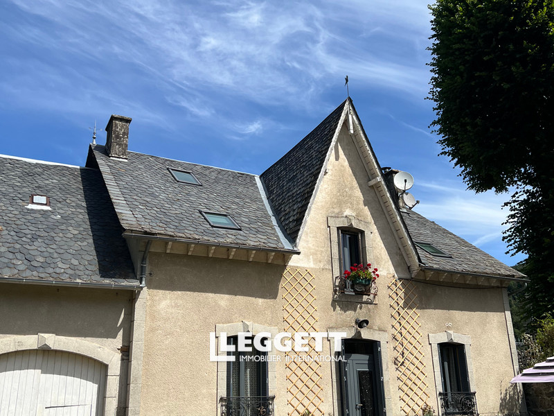 Maison 10 pièce(s), SAINT-AMANDIN