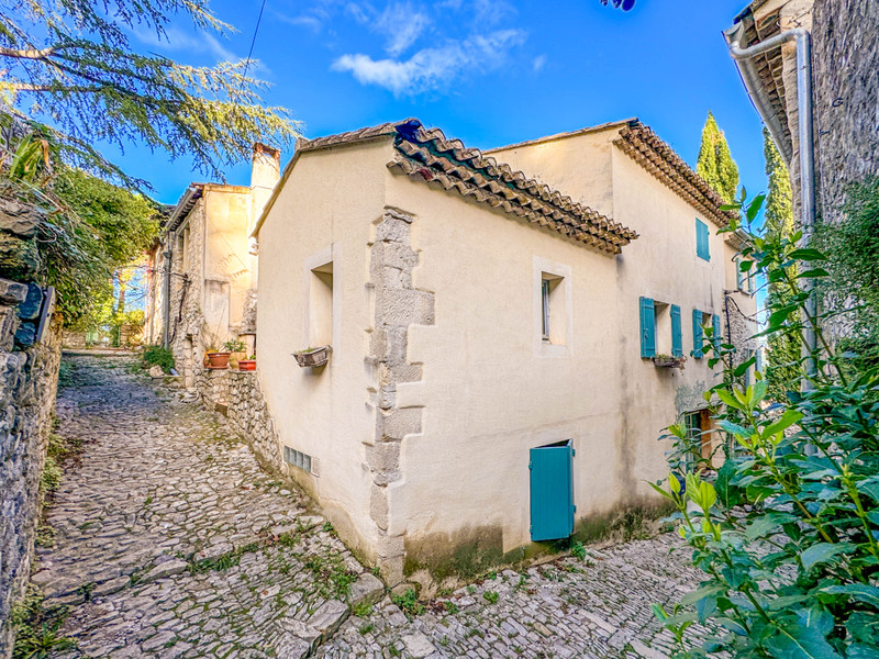 French property for sale in Vaison-la-Romaine, Vaucluse - €319,000 - photo 1
