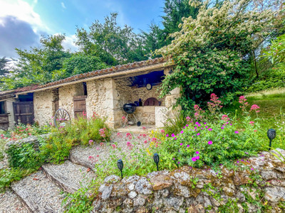French property for sale in Saint-Léon-sur-l'Isle, Dordogne - €449,000 - photo 1