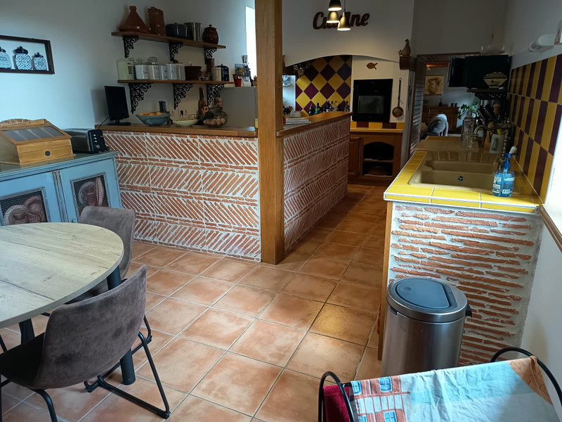 French property for sale in Le Cloître-Pleyben, Finistère - €328,600 - photo 3