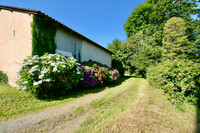 Maison à vendre à Écuras, Charente - 170.000 € - photo 9
