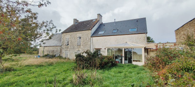 French property for sale in Cricqueville-en-Bessin, Calvados - €269,900 - photo 2