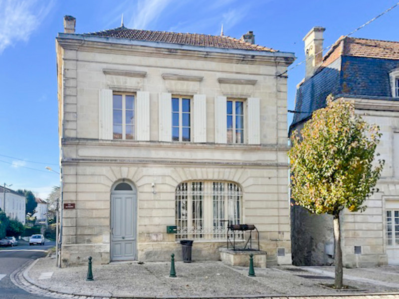 Maison à vendre à Gensac, Gironde - 574 500 € - photo 1