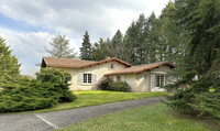 Maison à vendre à Montbron, Charente - 453.680 € - photo 1