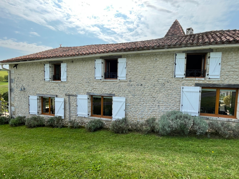 French property for sale in Vendoire, Dordogne - &#8364;341,250 - photo 2