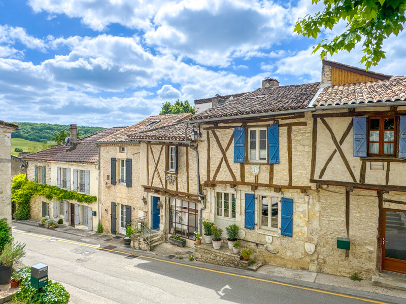 French property for sale in Montcuq-en-Quercy-Blanc, Lot - €310,000 - photo 0