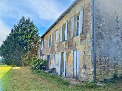 French property for sale in Bourg, Gironde - €399,990 - photo 9