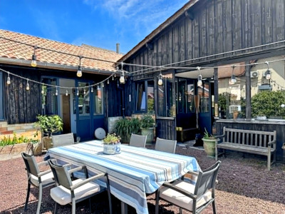 French property for sale in Carcans, Gironde - €699,600 - photo 2