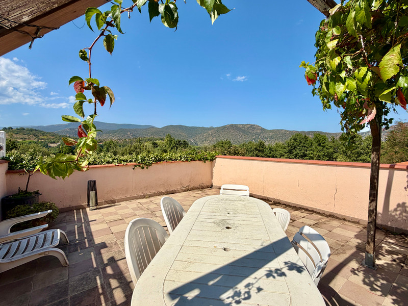 French property for sale in Vinça, Pyrénées-Orientales - €250,000 - photo 1