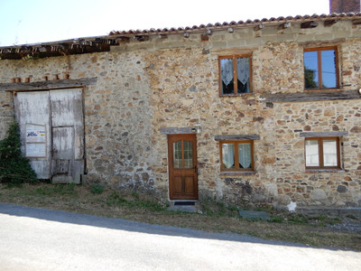 French property for sale in Lésignac-Durand, Charente - €122,080 - photo 1
