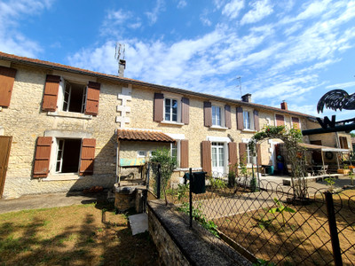 French property for sale in Aunac-sur-Charente, Charente - €158,050 - photo 8