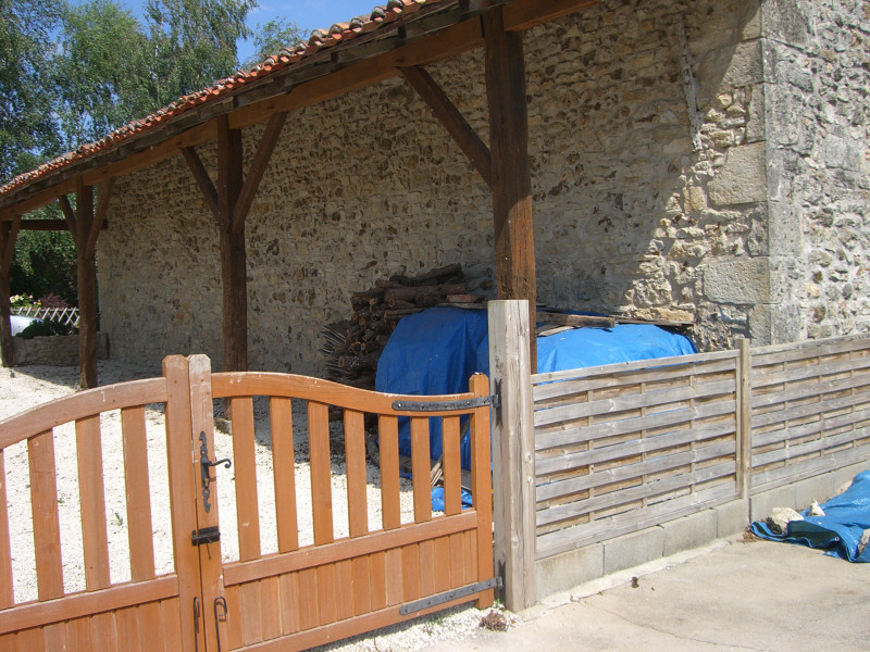 French property for sale in Saint-Laurent-de-Céris, Charente - €99,000 - photo 12