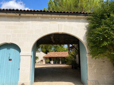 French property for sale in Lignières-Sonneville, Charente - €370,000 - photo 2