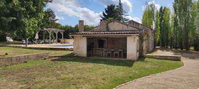 French property for sale in Alloinay, Deux-Sèvres - €303,191 - photo 1