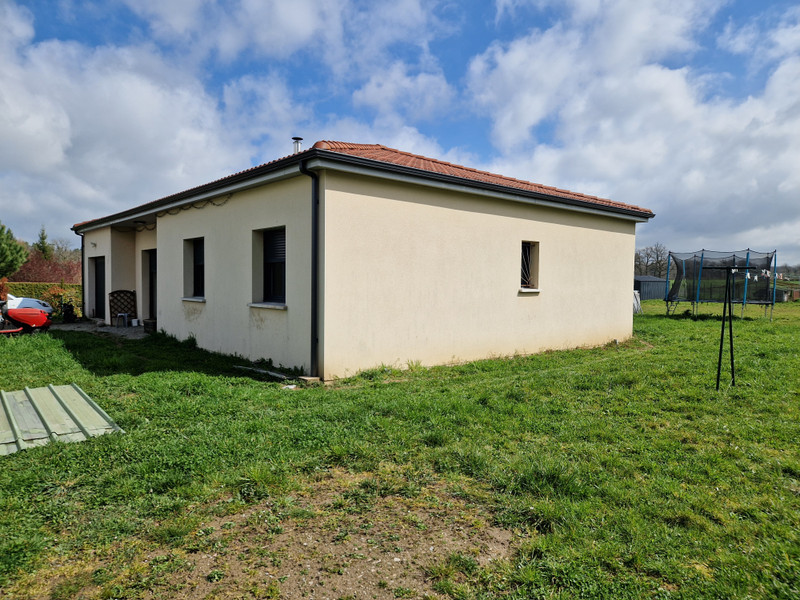 French property for sale in Veyrac, Haute-Vienne - €245,000 - photo 4