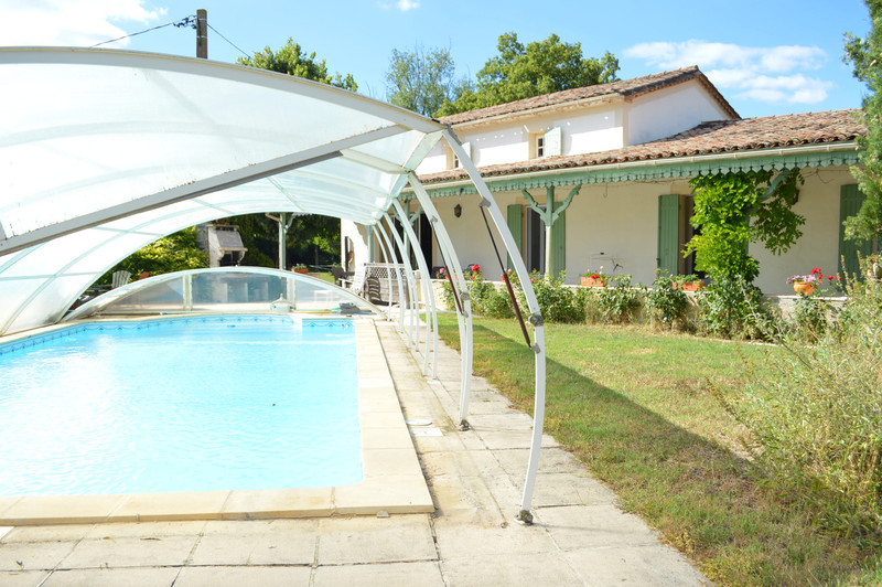 Propriété à vendre à Saint-Pierre-sur-Dropt, Lot-et-Garonne - 380 000 €