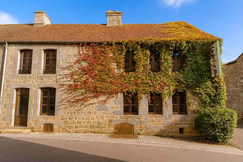 French property for sale in Carrouges, Orne - €104,550 - photo 0