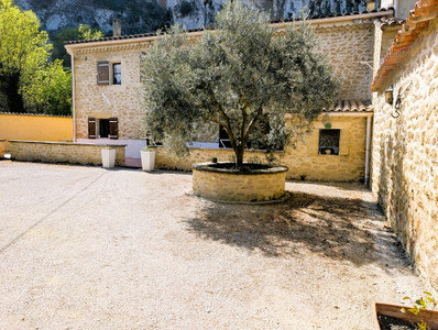 Maison à vendre à Sauveterre, Gard, Languedoc-Roussillon, avec Leggett Immobilier