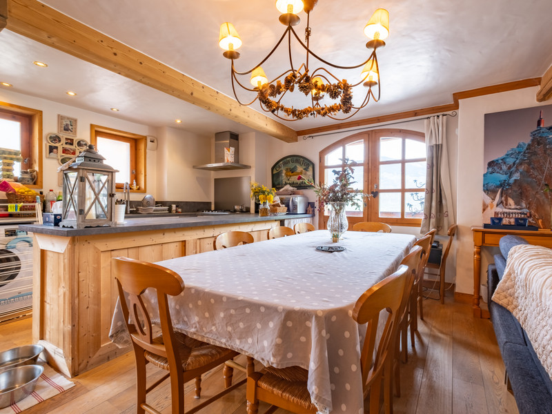 French property for sale in Les Allues, Savoie - &#8364;1,155,000 - photo 3