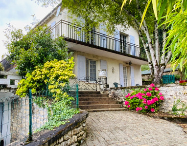 Maison à vendre à Montignac-Lascaux, Dordogne, Aquitaine, avec Leggett Immobilier