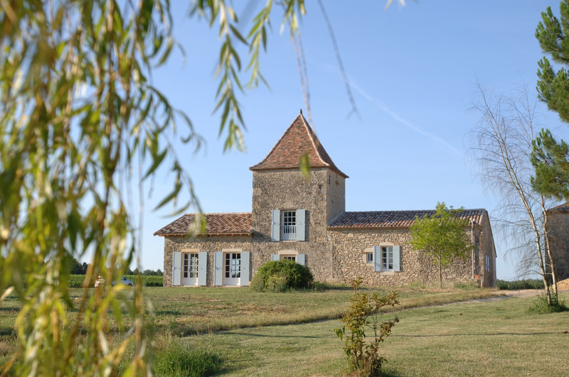 French property for sale in Saint-Méard-de-Gurçon, Dordogne - €956,800 - photo 4