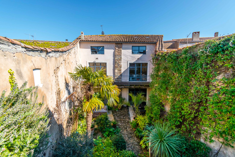 House for sale in Oupia Hérault Magnificent Maison de Maître in the