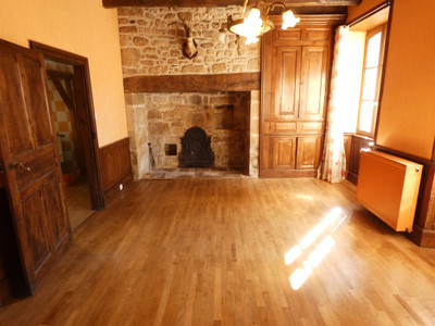 French property for sale in Marcillac-la-Croisille, Corrèze - €420,000 - photo 2